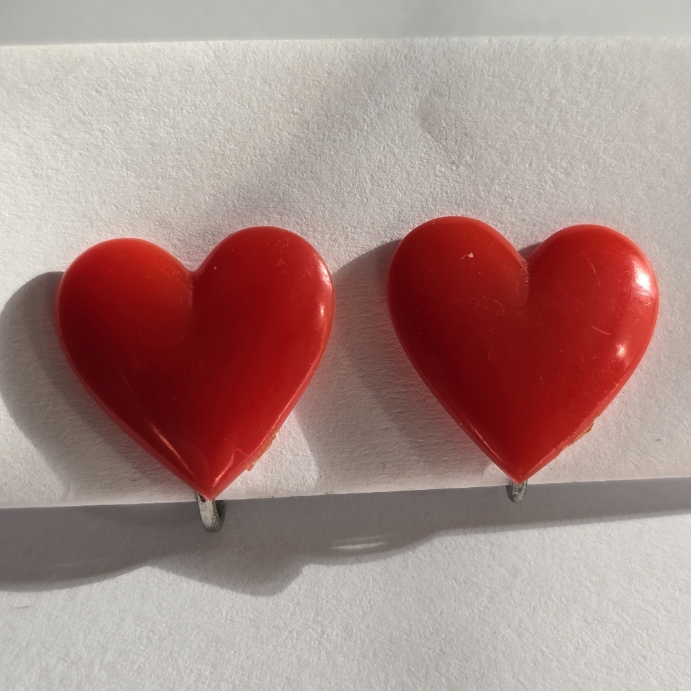 Vintage red heart earrings screwback silver tone valentine's day love retro